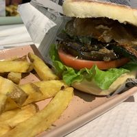 Good vegetarian burger with eggplant, courgette, tomato, caramelized onion. I asked for the burguer without the cheese and the yogurt. There’s also vegetarian salads available. at À Moda Antiga in Viana Do Castelo