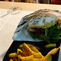 Quitaron el queso y la mayonesa at À Moda Antiga in Viana Do Castelo