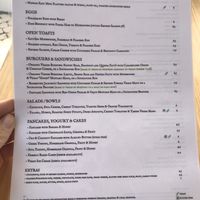 Menu - vegan marked in green   at Insensato in Tomar