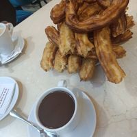 Porras con chocolate at Chocolateria 1902 in Madrid