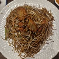 (S005): Stir-fried noodles with Veggie BBQ Pork. They ran out of flat noodles so gave us Singaporean noodles instead. at Veggie Kingdom 緻素坊 in Kowloon