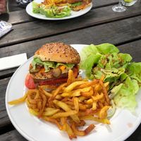 Vegan burgers and home mdr fries at Chez Tati in Auvillar