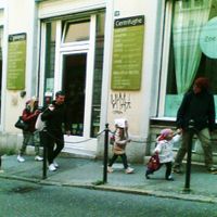 outside at Zoe Food in Trieste