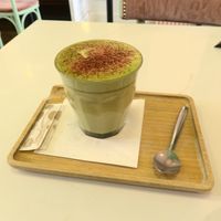 matcha latte at Organico Juice Bar & Eatery in Liverpool