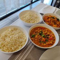 Chickpeas and cauliflower potatoes at Heera in Epernay