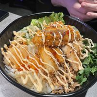 Bowl with lemongrass v-chicken   at Banh Mi & Bubbles in Stuttgart