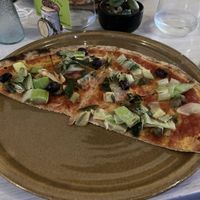 Gustosa, con porri, olive e capperi  at La Boutique della Pizza in Samarate