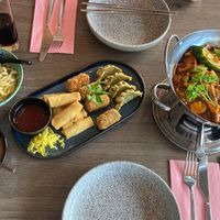 Vegan bami, loempia's, babi pangang, groente gyoza at De Orchidee in Eindhoven
