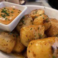 Patatas al Horno with vegan aioli at Toque de Queda in Mallorca