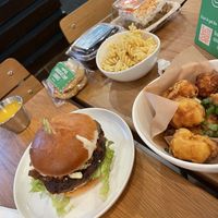 Mac and cheese, burger, cauliflower wings #Veganuary at Veggie Grill by Next Level in Santa Monica