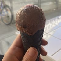 Chocolate-pretzel ice cream at Pizzi*s & Cream in Vienna