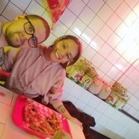 having a NY style experience at Pizzis n cream at Pizzi*s & Cream in Vienna