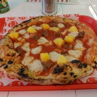 Beyond Hawaii at Pizzi*s & Cream in Vienna