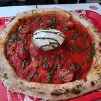 Special 'burrata' at Pizzi*s & Cream in Vienna