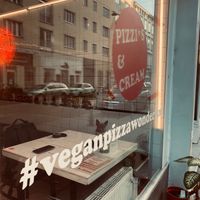  at Pizzi*s & Cream in Vienna