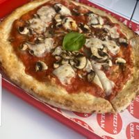  at Pizzi*s & Cream in Vienna