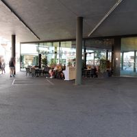 Outdoor seating at Sutter Begg in Pratteln