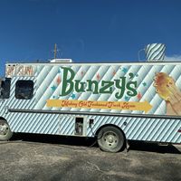 Cute ass food truck at Bunzy's Family Stop in Colorado Springs