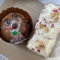 Panettone and mixed fruit loaf at Isla Vegana in Ushuaia