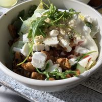 Caesar Salat Bowl at Küche des Friedens in Rostock