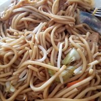 Vegan chicken Lo main at QSu Cafe in Westminster