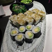 El tipico roll con aguacate y el otro no me acuerdo se que era at Miss Sushi in Lleida