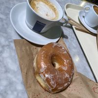 Vegan junk food! Donut was fresh and fab! Ask which is vegan!  at BCN - Boldú - T1 in Barcelona