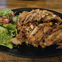 Udonnudeln mit veganer Ente at Sakura in Mannheim