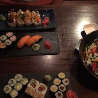 Non-vegan options on the right, vegan on the left at Makiman in Bonn