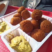 Vegan bitterballen and vegan kipkorn at Snackbar The Sixties in Burgh-haamstede