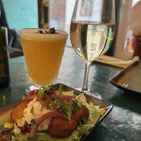 Oscar white wine, mandarine cocktail and ‘no-chicken tacos’   at B.Better in Paris