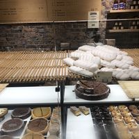 Meringues and cakes  at Land & Monkeys - Turenne in Paris