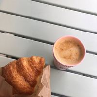 Soy "cappuccino" and croissant at Land & Monkeys - Turenne in Paris