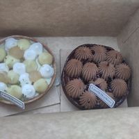 Two tartelettes at Land & Monkeys - Turenne in Paris