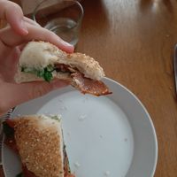 Bagel 🤤 at Land & Monkeys - Turenne in Paris