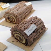 Bûche de Noël - Chocolat at Land & Monkeys - Turenne in Paris