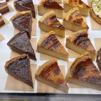 Flans vegan at Land & Monkeys - Turenne in Paris