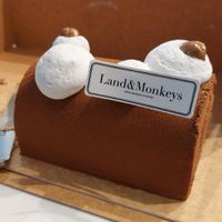  at Land & Monkeys - Turenne in Paris