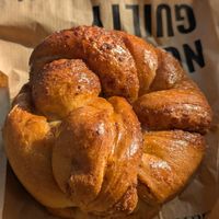 Cinnamon Bun at Land & Monkeys - Turenne in Paris