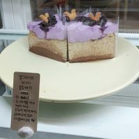 Earl Grey Blueberry cake at Duduri Dupang in Seoul