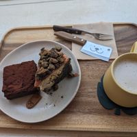 Tofu brownie, black sesame cake and mylk tea at Duduri Dupang in Seoul