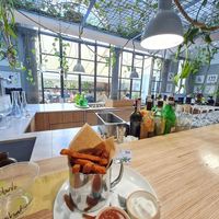  at Shake Café in Florence