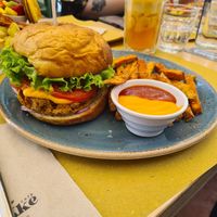 Homemade Vegan Burger 😎 W homemade Harissa mayo at Shake Café in Florence