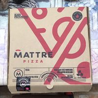 La caja de pizza  at Mattre Pizza  in Santiago