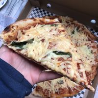 Pedazo de pizza margarita  at Mattre Pizza  in Santiago