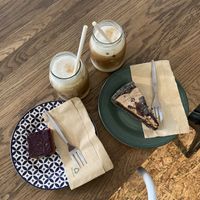 Almond iced latte at Simply Coffee in Duisburg