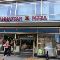 Front of store  at Manhattan Slice Pizza in Berlin