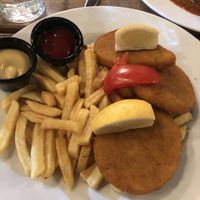 Veganes Schnitzel mit Pommes  at Hofbrau Wirtshaus in Berlin
