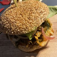 Bärlauch Planted Burger  at Kapitel in Bern