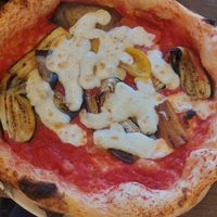 Vegan Margherita + grilled veggies at Piu in Bern